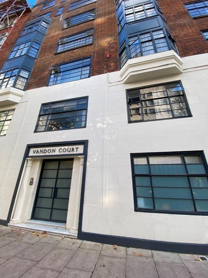St James' Apartments London Bagian luar foto